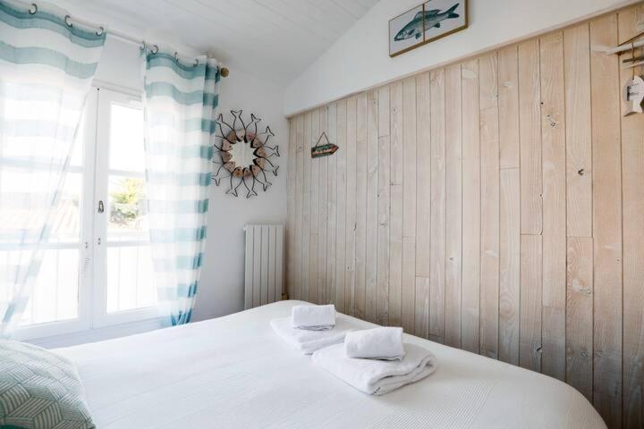 Sur L'Ilot De St Martin Au Centre Du Port Vue Exceptionnelle ! Apartment Saint-Martin-de-Ré Екстериор снимка
