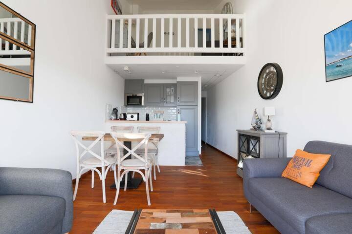 Sur L'Ilot De St Martin Au Centre Du Port Vue Exceptionnelle ! Apartment Saint-Martin-de-Ré Екстериор снимка